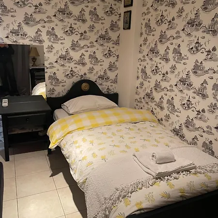 Retire Flat In The Heart Of *